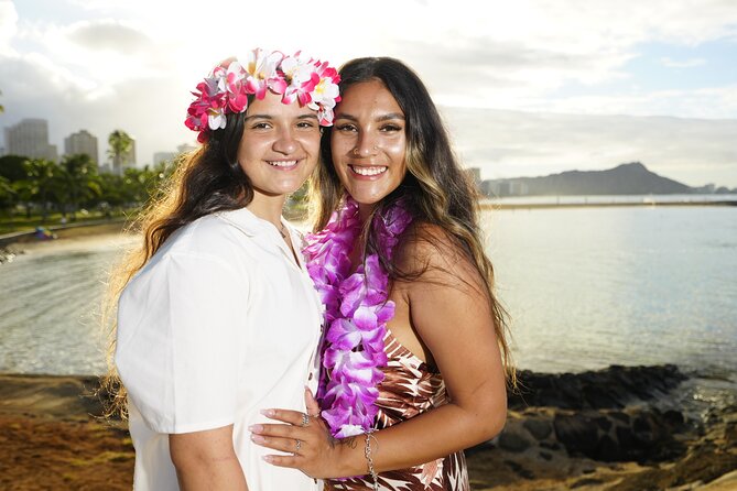 1 Hour Family/Group Photography Honolulu Beautiful and Magical - Meeting at Prince Waikiki: Where to Start Without Stress