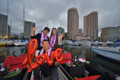 2-Hour Small-Group Gondola Excursion in Waikiki - Meeting at Hawaii Yacht Club: where your tour starts and ends