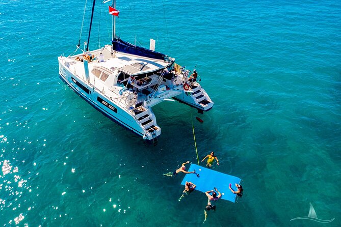 2hr Luxury Private Sailing Catamaran for 7-12 People - Key Highlights at a Glance
