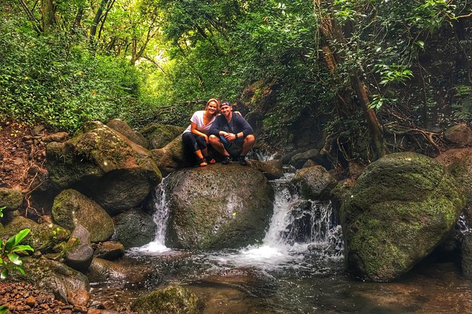 5 Hour Romantic Hawaii Jeep Tour - Spitting Cave of Portlock and China Walls: start with attitude and views