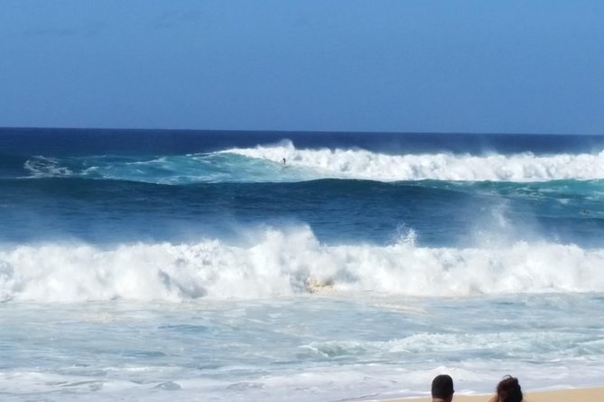 6-Hour Private Customized Luxury Convertible Tour of Oahu's North Shore - Waimea Bay and the Triple Crown surf-view stops