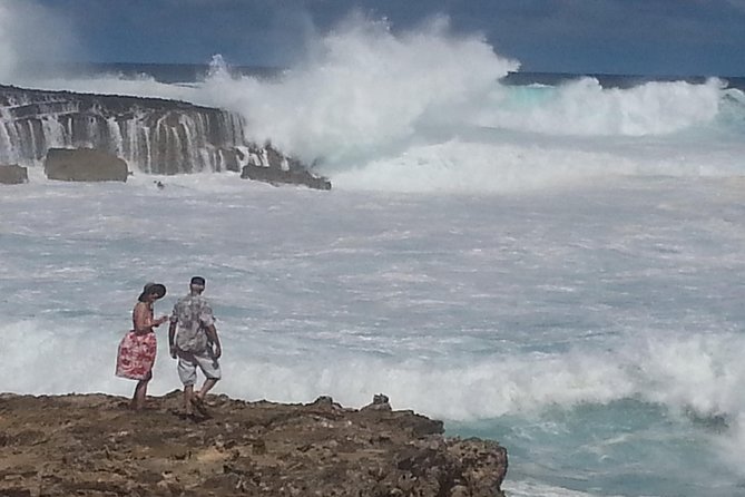 6-Hour Private Customized Luxury Convertible Tour of Oahu's North Shore - Shark’s Cove snorkel: a protected spot with gear included