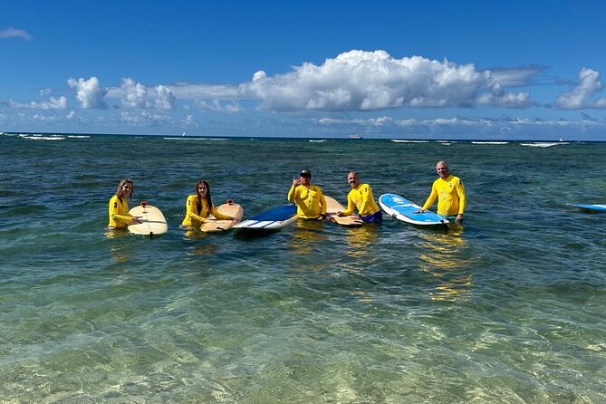 60 to 90 minutes Open Book Surfing Lesson with Certified Guide - Why the Small Groups Matter (and Why It’s Not Just a Detail)