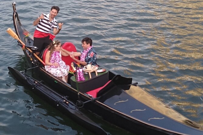 Aloha Gondola Cruise with Drinks & Pastries - Waikiki Grand Canal: the 45-minute highlight for photos and slow sightseeing