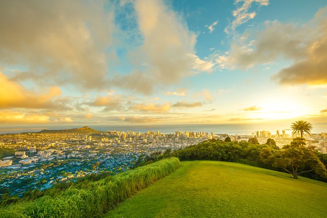 Amazing Oahu Adventure Bundle: 6 Self-Guided Audio Tours - Day 3: Manoa Valley gardens, Punchbowl, and shave ice