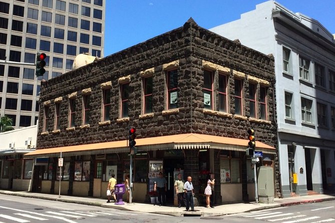 Awesome Scavenger Hunt: Royal Views Of Honolulu - A Royal Views style hunt: part history walk, part photo game