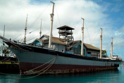 Awesome Scavenger Hunt: Royal Views Of Honolulu - Price and value: paying $12.31 for structure, not a guide