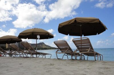 Beach Umbrella and Chair Set Rental - The Royal Hawaiian Beach Spot (and Why Diamond Head Matters)