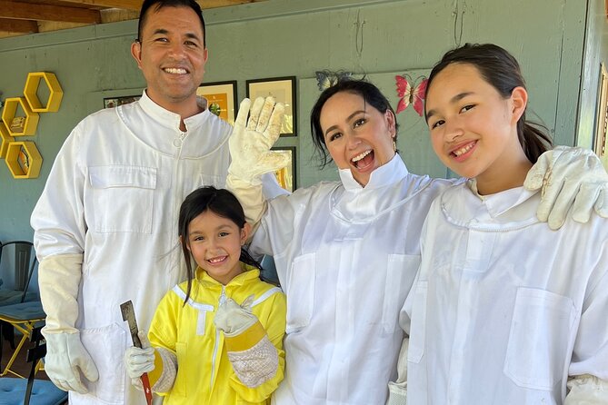 Bee Farm Ecotour and Honey Tasting in Waialua, North Shore Oahu - Hi Honey Farm and Waialua: a real North Shore farm stop