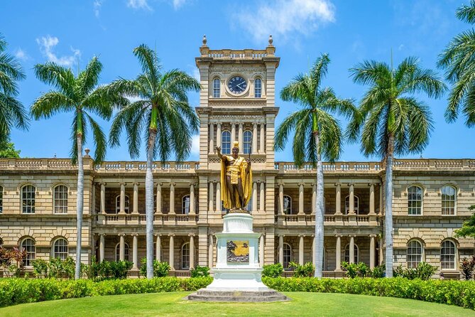 Best Oahu Self-Guided Driving Audio Tour: Beaches, History & More - Honolulu classics: Bishop Museum, Aloha Tower, royalty, and beach time