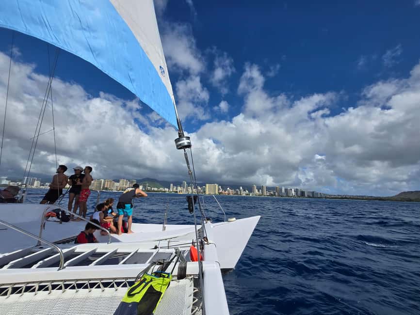 BYOB Weekend Sightseeing Sail towards Diamond Head - BYOB on the Water: How to Make the Most of the Simple Setup