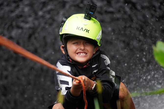 Chasing Waterfalls:Wild Hawaii Rappelling - Descending the waterfall: what you’ll do and how the experience stays fun