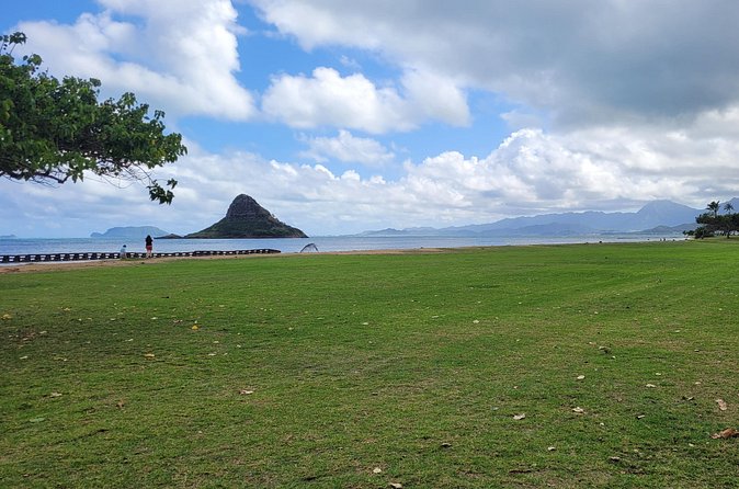Circle Island 8hr Private Small Group Tour - Kahana Bay, Kualoa Regional Park, and the coastline-meets-mountain look