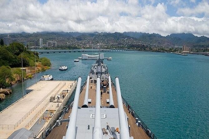 Complete Pearl Harbor Experience from Waikiki Area Hotels - Punchbowl, Iolani Palace, and Downtown Honolulu: Getting Honolulu’s Story on the Return Trip