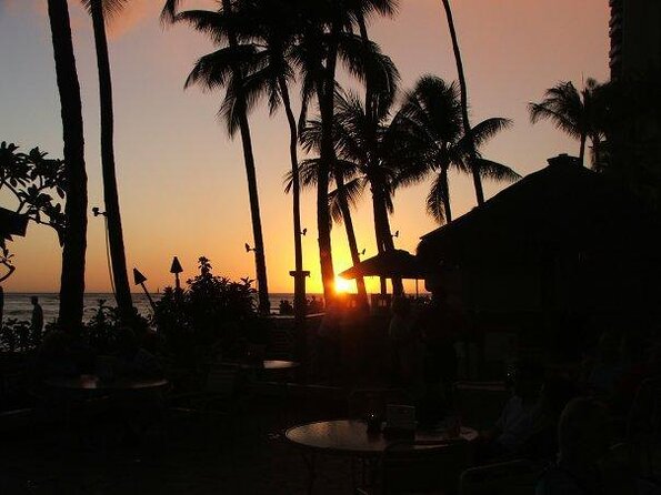 Creative Soul Scavenger Hunt of Waikiki Oahu - Meeting at Duke Kahanamoku Beach and starting fast