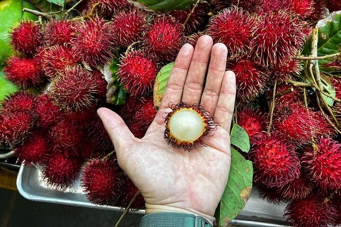 Da Local's Food Tour of Oahu - Outdoor tastings and how to pack for a Honolulu morning