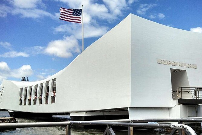Deluxe Arizona Memorial Bowfin Submarine and Honolulu City Tour - What to pack (so you don’t lose your Arizona time)