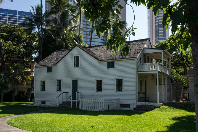 Downtown Honolulu Self Guided Walking Audio Tour - Route Basics: Start at Aloha Tower, Finish at the Queen Lili‘uokalani Statue