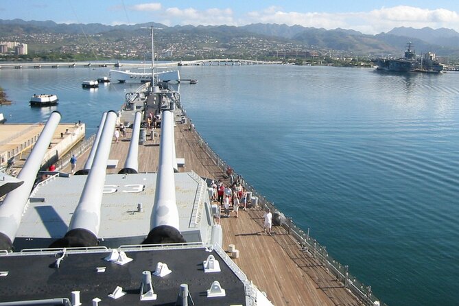 Exclusive Pearl Harbor and USS Arizona All-Access Private Tour - Audio guide and the Road to War + Attack museums: what makes it feel complete