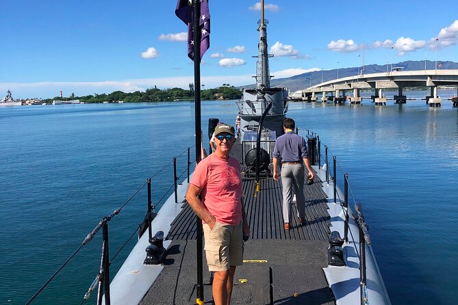 Family-friendly Pearl Harbor and Honolulu Downtown with private transportation - USS Arizona Memorial: Documentary First, Then the Ferry to the Moment