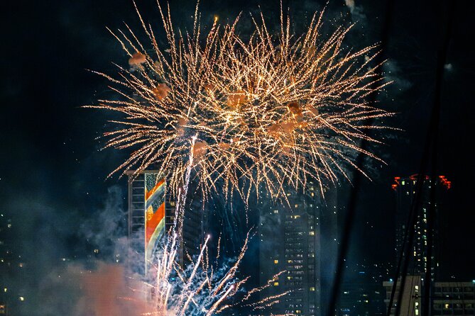 Friday Night Firework Cruise in Waikiki - Seating Reality With a 47-Person Limit