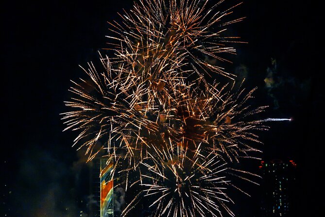 Friday Night Firework Cruise in Waikiki - 7:30 pm Departure: Twilight Views of Diamond Head