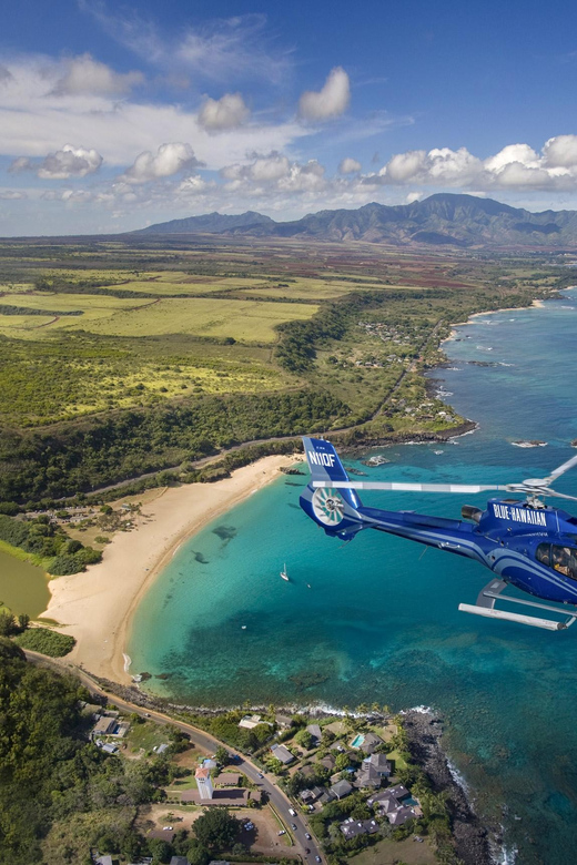 From Honolulu: Complete Oahu Island Helicopter Tour - North Shore surfing coast and Waianae range: two very different sides of Oahu