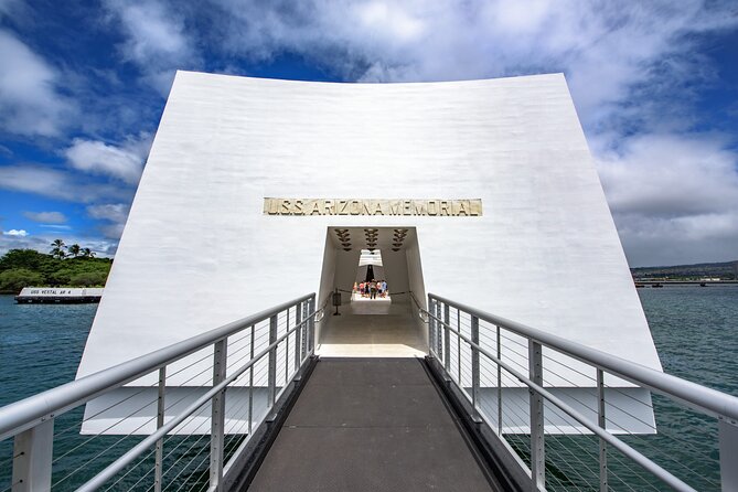 Grand Pearl Harbor and City Tour - A 5-hour Pearl Harbor plus Honolulu loop that fits real life