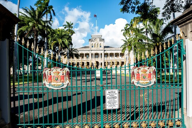 Grand Pearl Harbor and City Tour - Honolulu landmarks after Pearl Harbor: quick, meaningful, and easy to miss