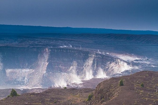 Hawaii Volcanoes National Park Experience from Kauai - Coffee, Forest, and Black Sand: Pre-Volcanoes Stops