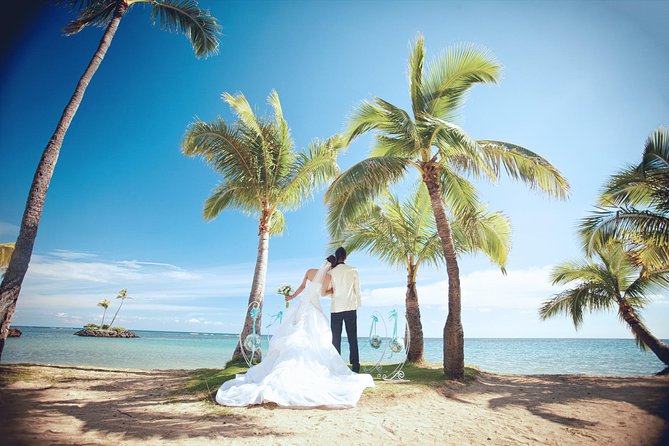 Hawaii Wedding - Aloha Beach Wedding and Photo Session - Key things to love about this Hawaii wedding package