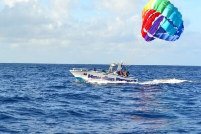 Hawaiian Parasail Since 1977 - Meeting at Ala Moana, Boarding at Ala Wai: Timing You Can Count On
