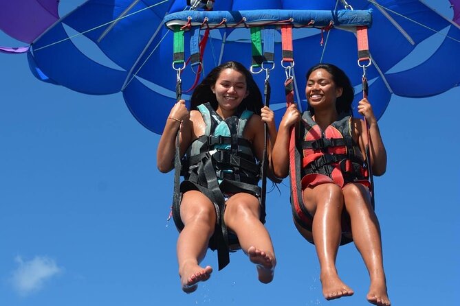 Hawaiian Parasail Since 1977 from Waikiki Beach - Hawaiian Parasail From Waikiki: The View Is the Point