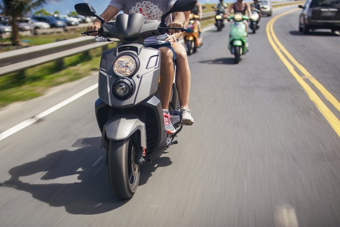 Hawaiian Style Scooter Ride around O'ahu for the Day - Riding Reality: Helmets, Locks, Maps, and License Requirements