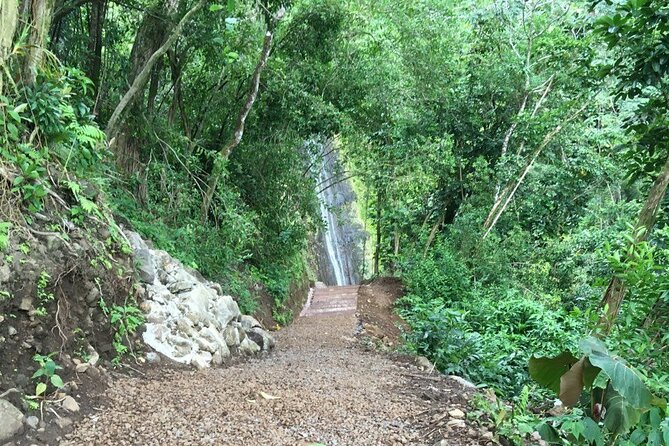 Hawaiian Waterfall Hike - What you’ll do on the trail: gravel, rain, and pacing that works