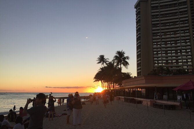 Hawaii's Best Private Build-Your-Tour Charter Service - Getting picked up around Waikiki without losing the morning