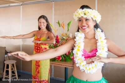 Honolulu: Pacific Star Sunset Buffet and Show - The Dinner: Pacific Rim Buffet + Roast Beef Carving