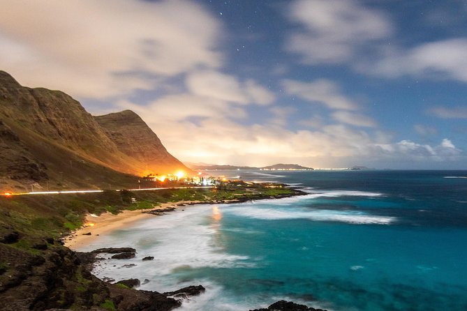Honolulu Sunset & Light Painting Experience - Stop 3: Makapu‘u Beach—stars, lighthouse, light painting, and steel wool