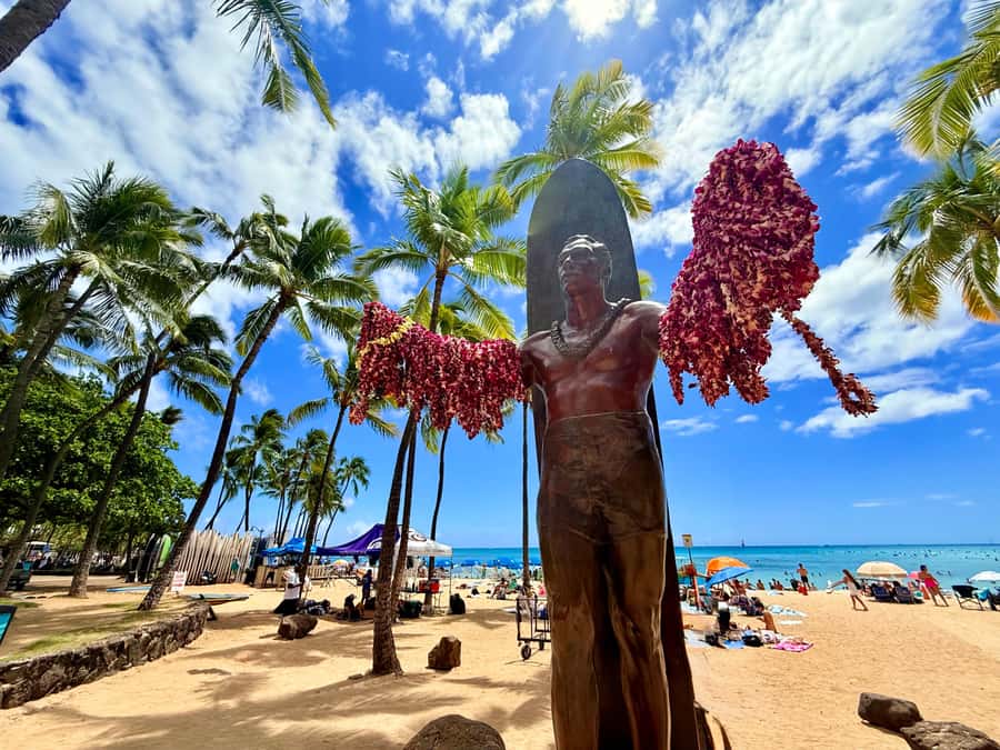 Honolulu: Waikiki Food Tour with Local Guide - King David Kalākaua Statue: The Waikiki Starting Line
