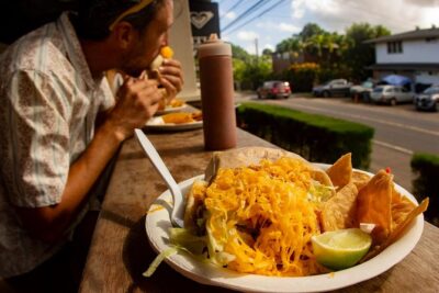 Honolulu's Walking Food Tour - How the tour flow usually feels: from first bites to dessert