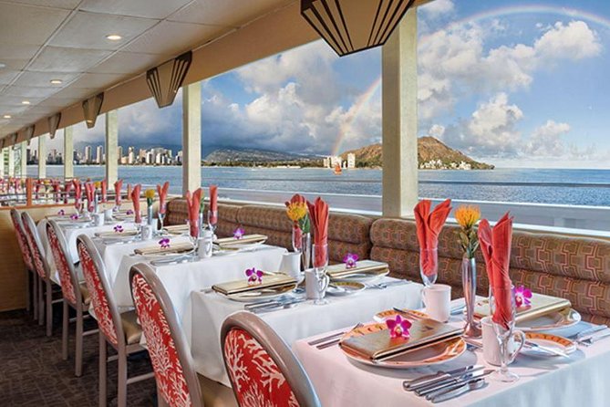 Independence Day Cruise - The July 4 sunset route: Waikiki to city lights