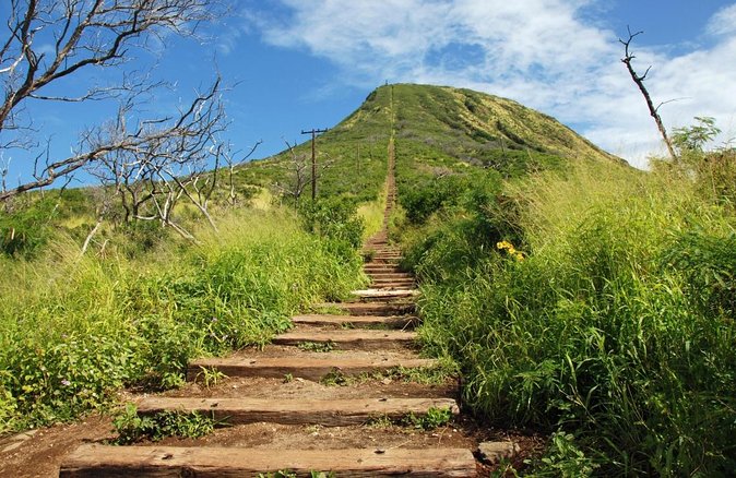 Koko Head E-Bike Ride and Hike Tour - Trading Waikiki traffic for a 7:00 am start