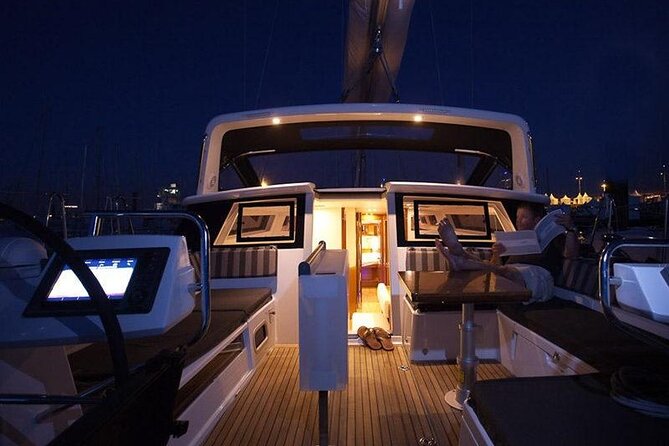 Luxury Diamond Head Sunset Sail - Where you meet at Ala Moana and how to make it painless