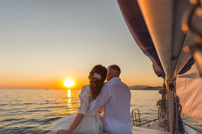 Luxury Diamond Head Sunset Sail - Diamond Head at golden hour: views, timing, and photo reality