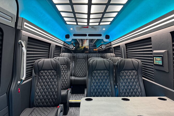 Luxury Sprinter Transfer Airport, Waikiki and Cruise Terminal - Price and Value for a Group Up to 13