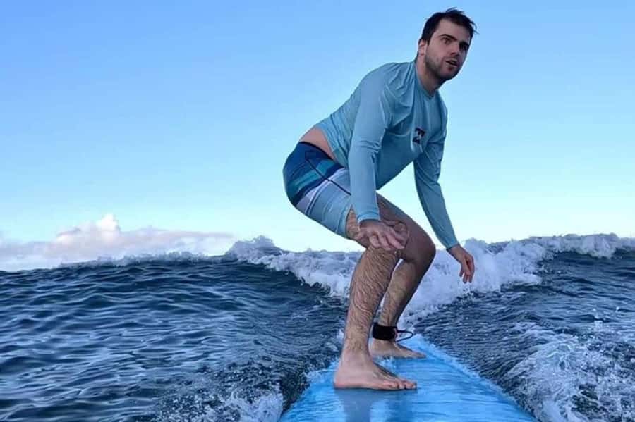 Oahu: 1-on-1 Surfing Lesson in Waikiki - 75 minutes of wave time with paddling help and pushes