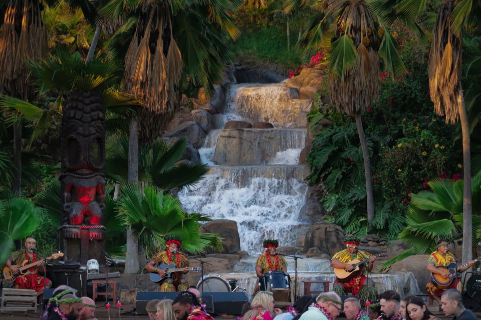 Oahu: Chief's Luau Dinner Show - Pickup in Waikiki, check-in timing, and getting to the venue without stress
