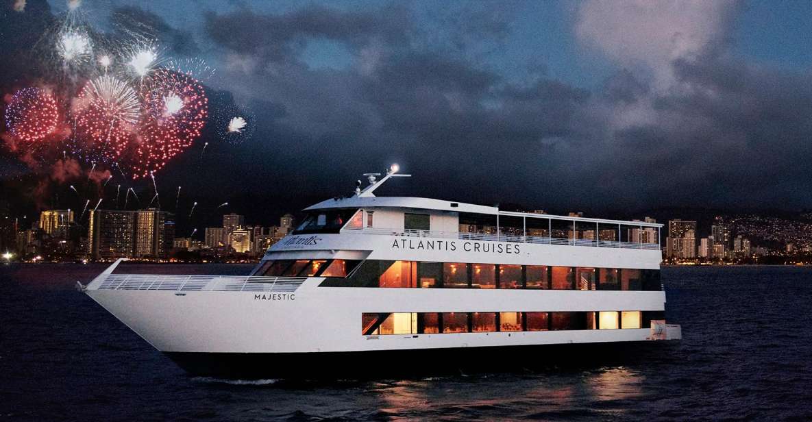 Oahu: Friday Night Fireworks Cocktail Cruise - On board The Majestic: three levels, real shade/breeze choices