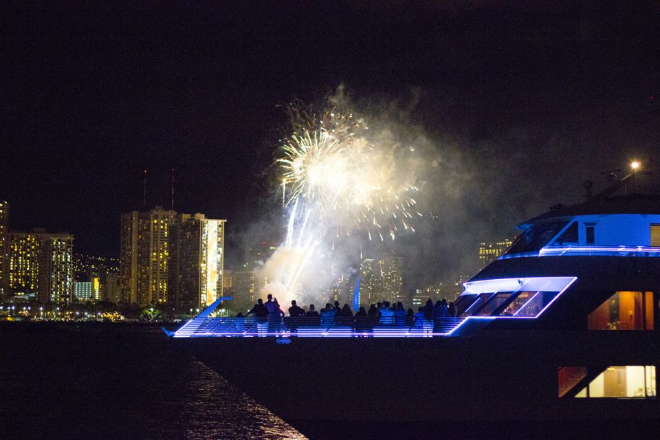 Oahu: Friday Night Fireworks Cocktail Cruise - Who should book this, and who might skip it