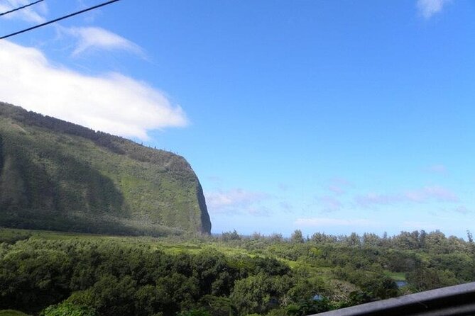 Oahu Grand Circle Island Experience Departing from the Big Island - North Shore surf spots and sea turtles: what you might see (and what to accept)